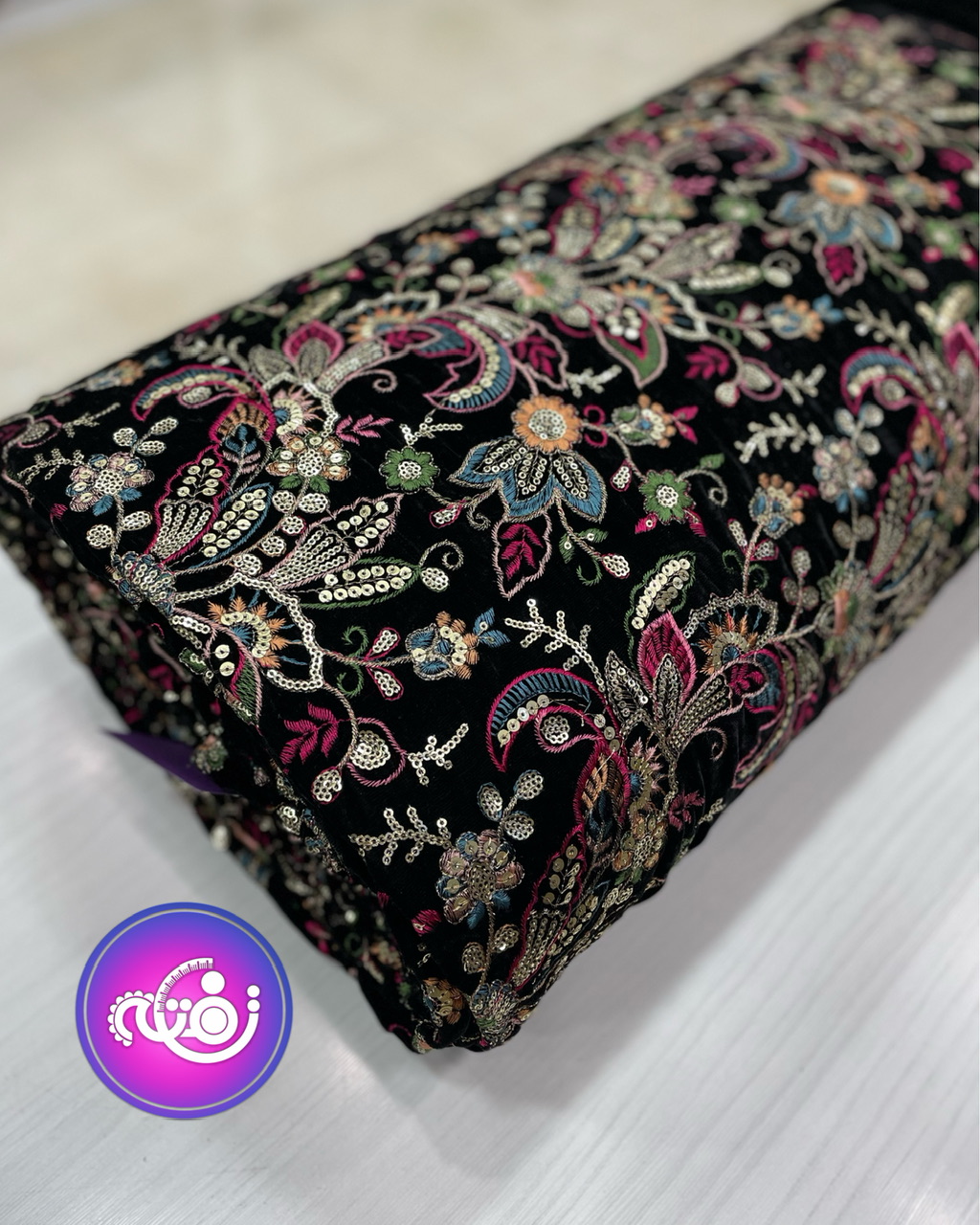 مخمل سوزن دوزی