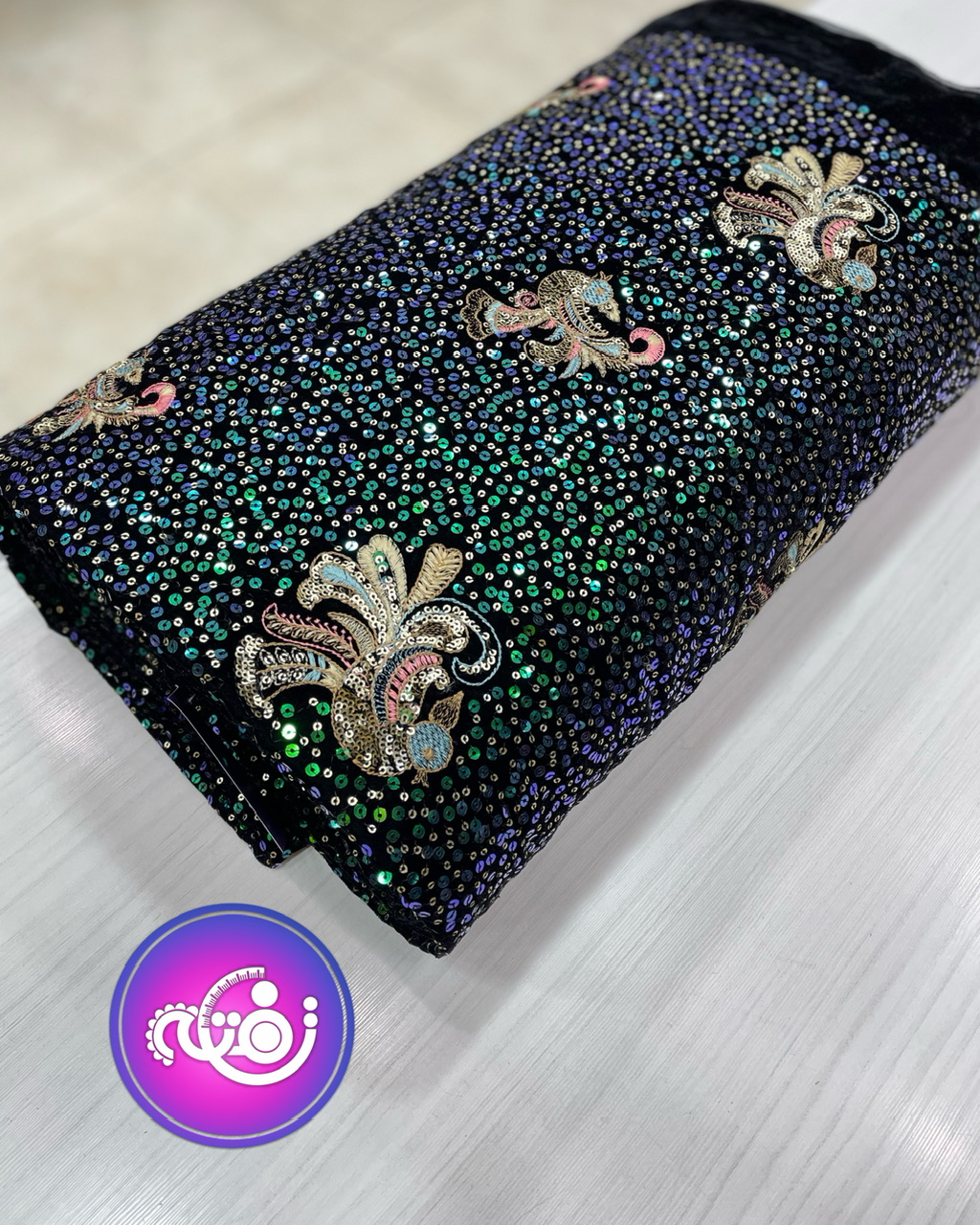 مخمل سوزن دوزی