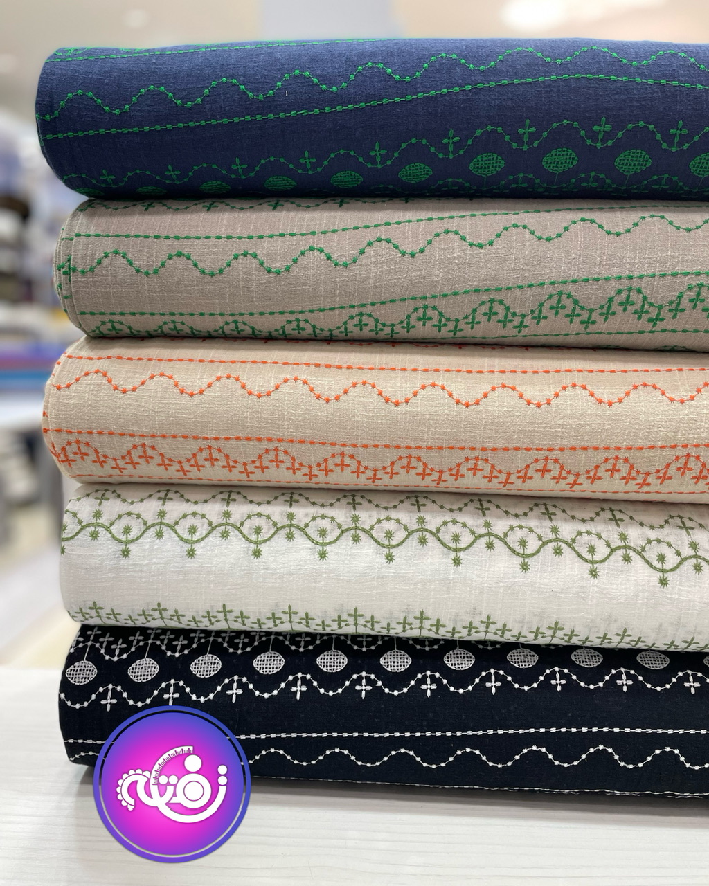 کنفی اسلپ گلدوزی گرد