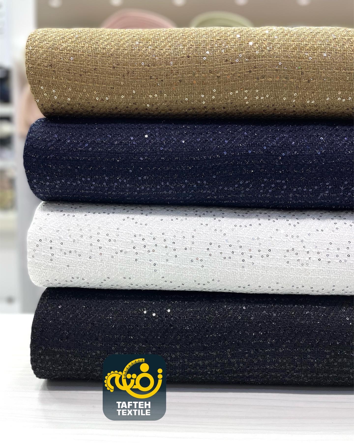 بافت شنل پاییزه پولک دوزی شده