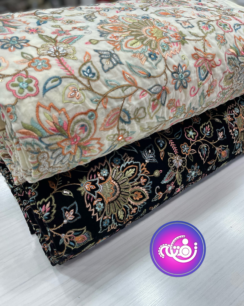 مخمل سوزن دوزی