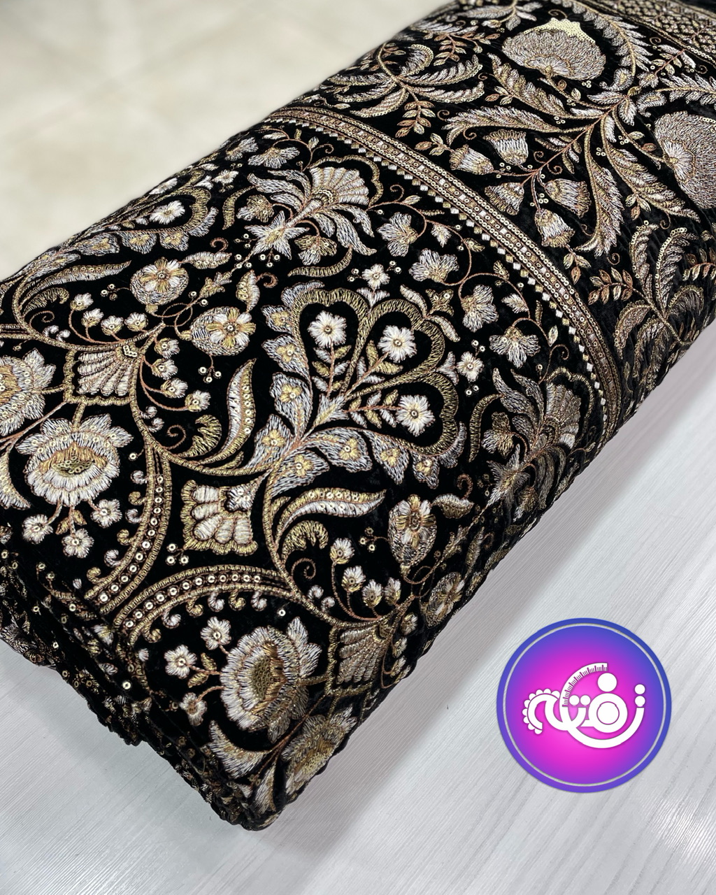 مخمل سوزن دوزی