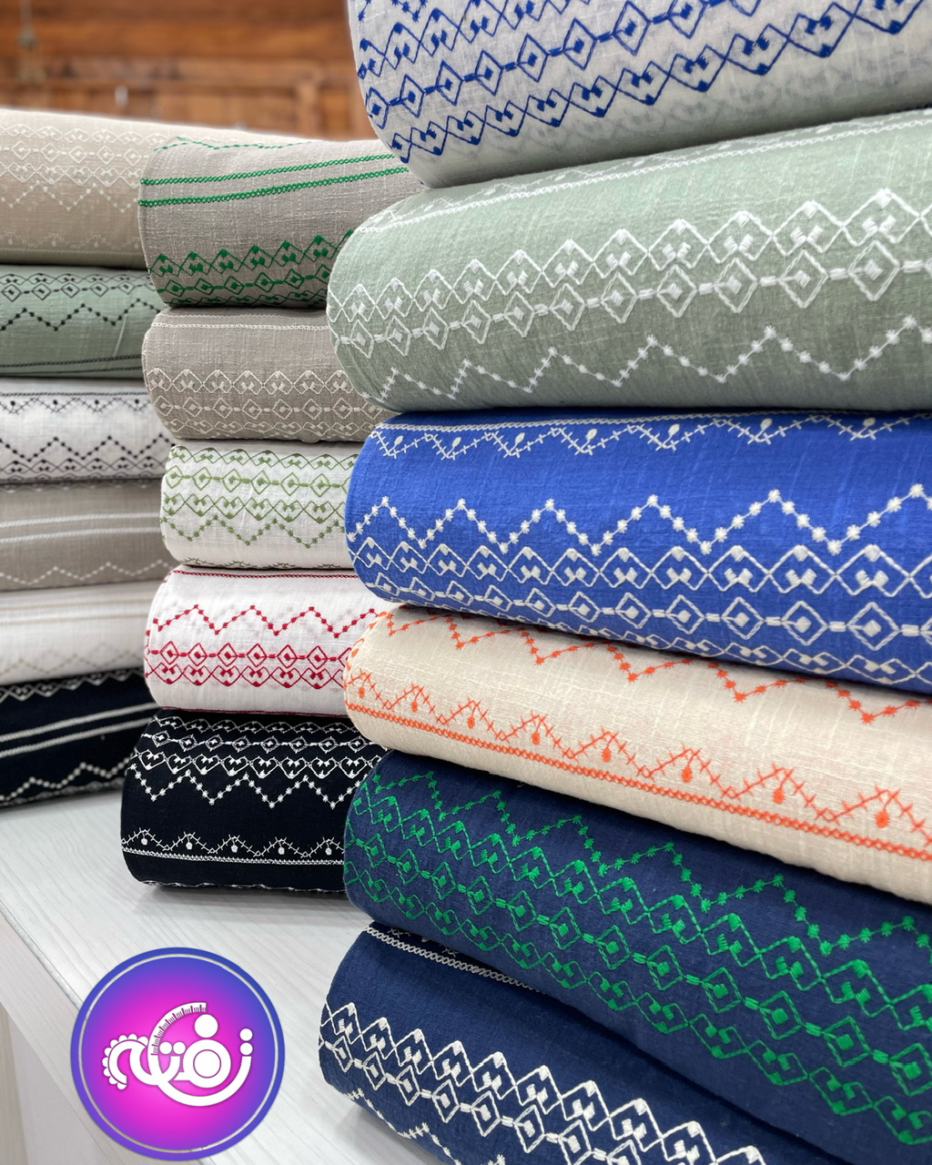 کنفی اسلپ گلدوزی مربع