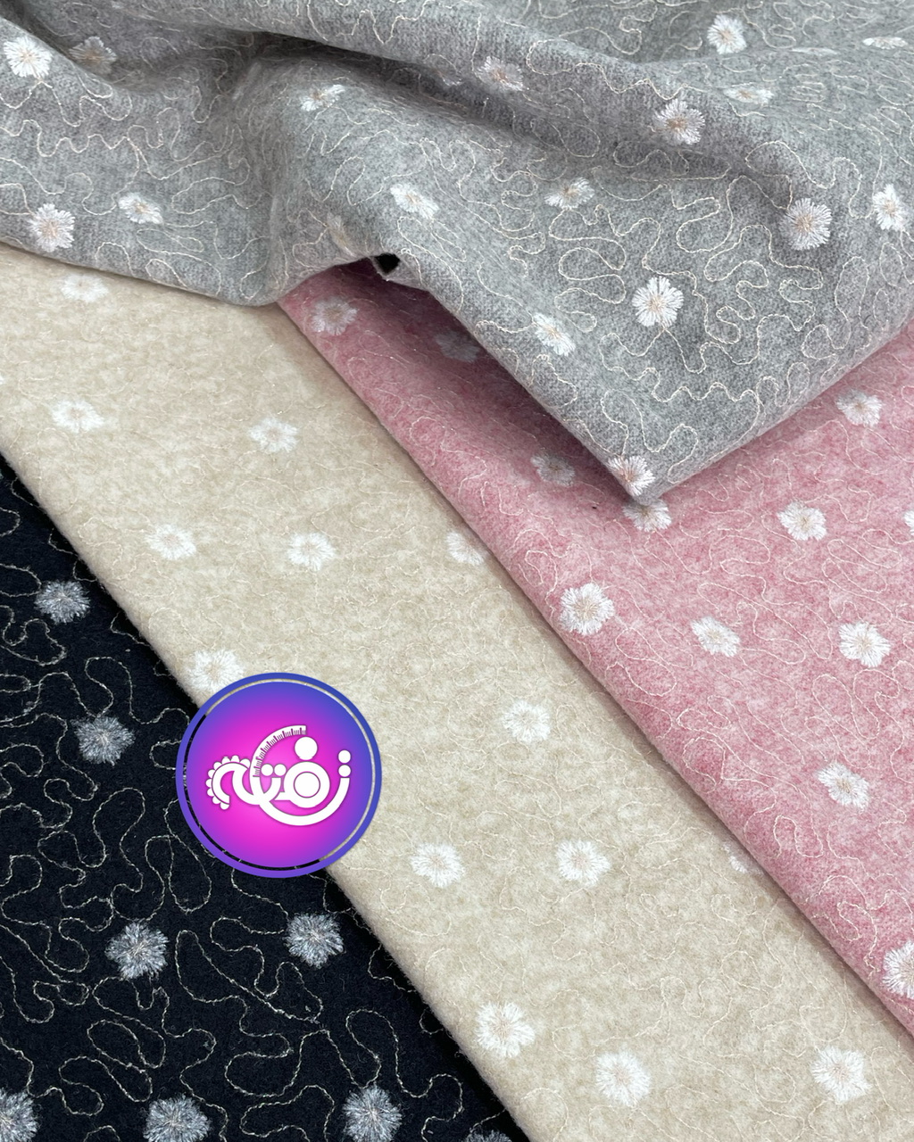 بافت پشمی طرح شکوفه