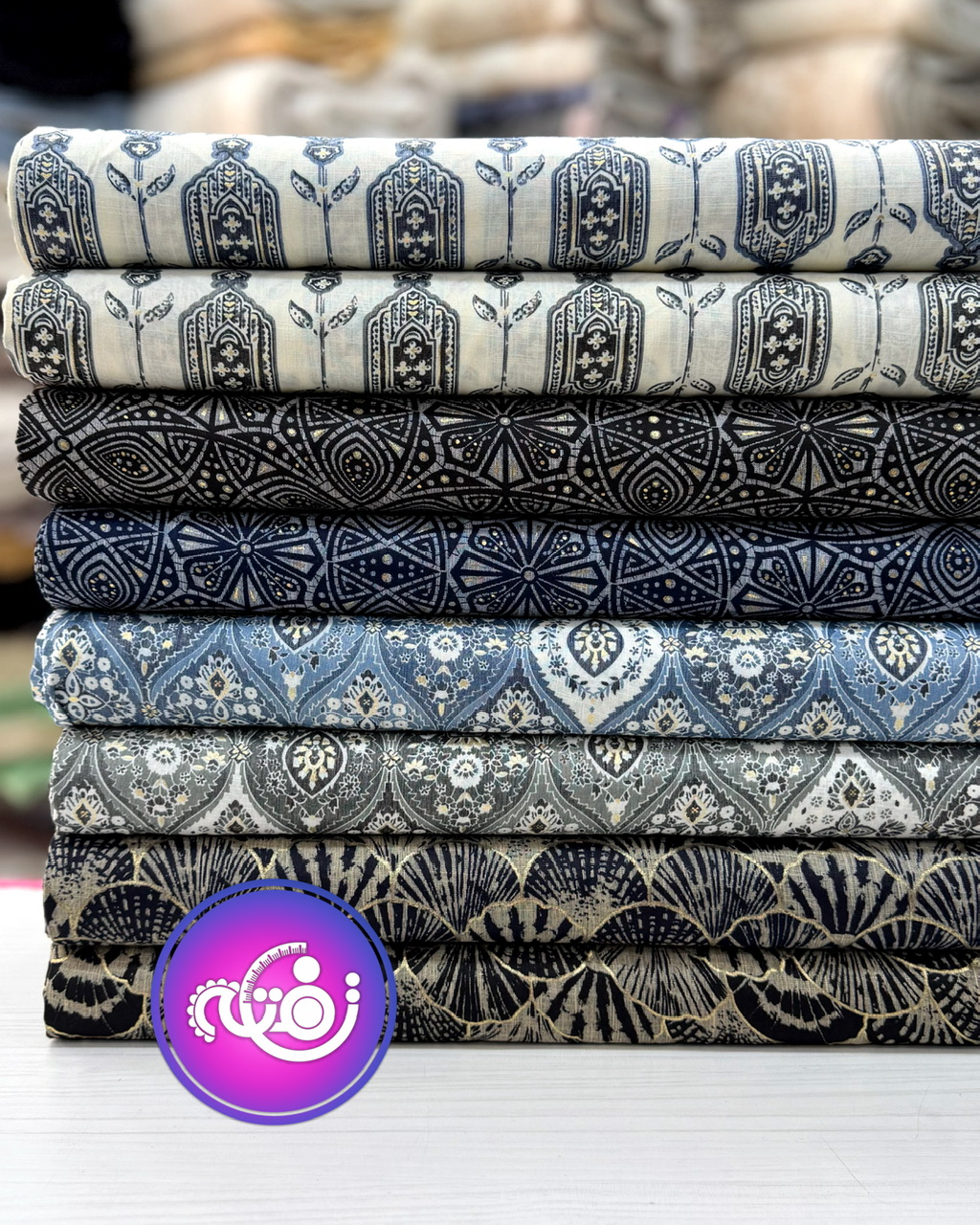 پارچه باتیک طلاکوب