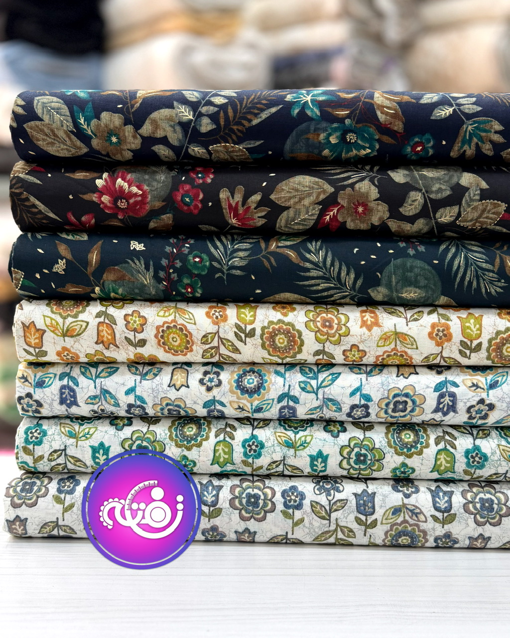 پارچه باتیک طلاکوب