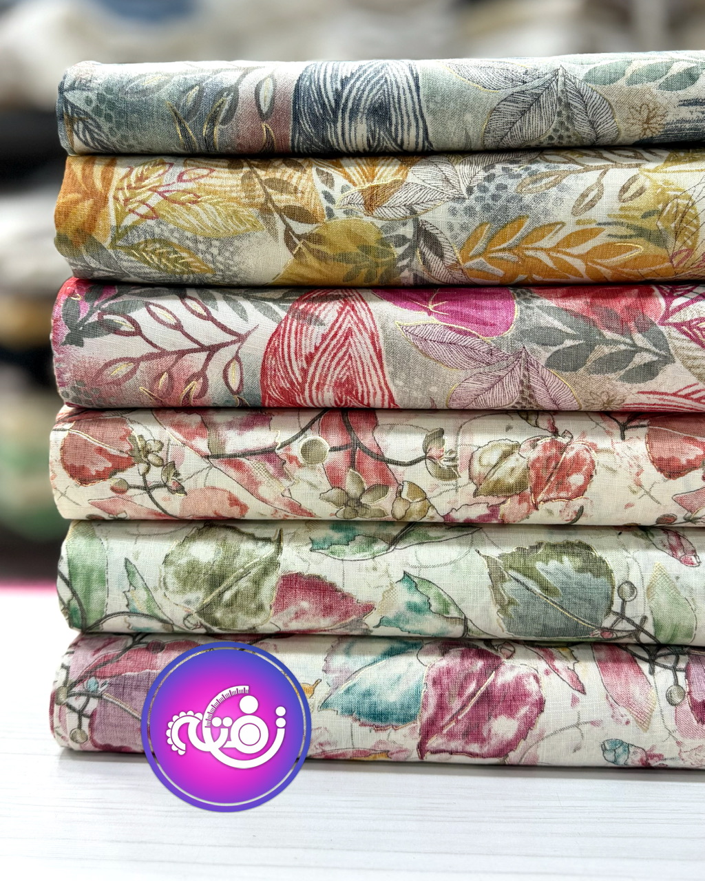 پارچه باتیک طلاکوب