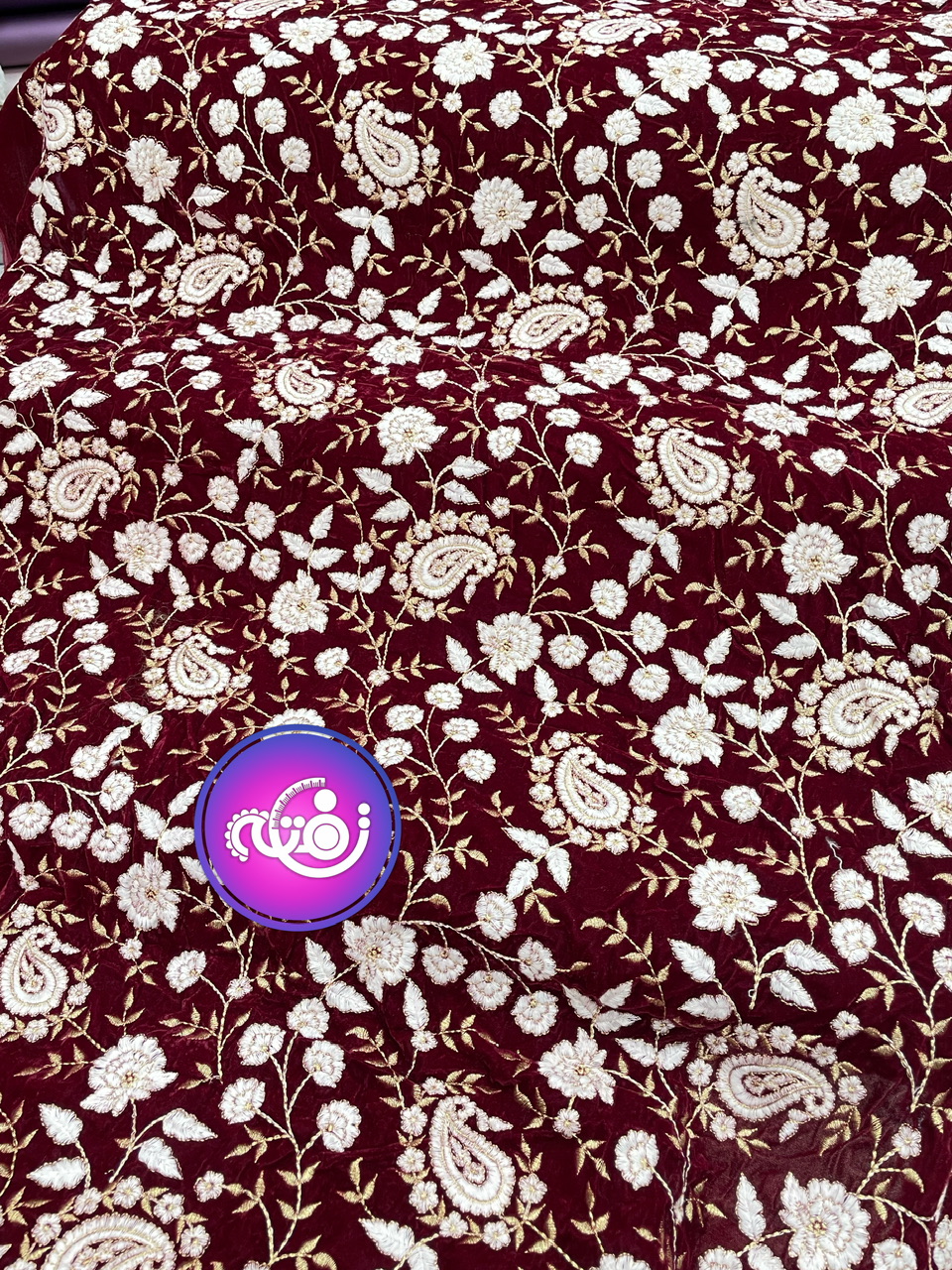 مخمل سوزن دوزی