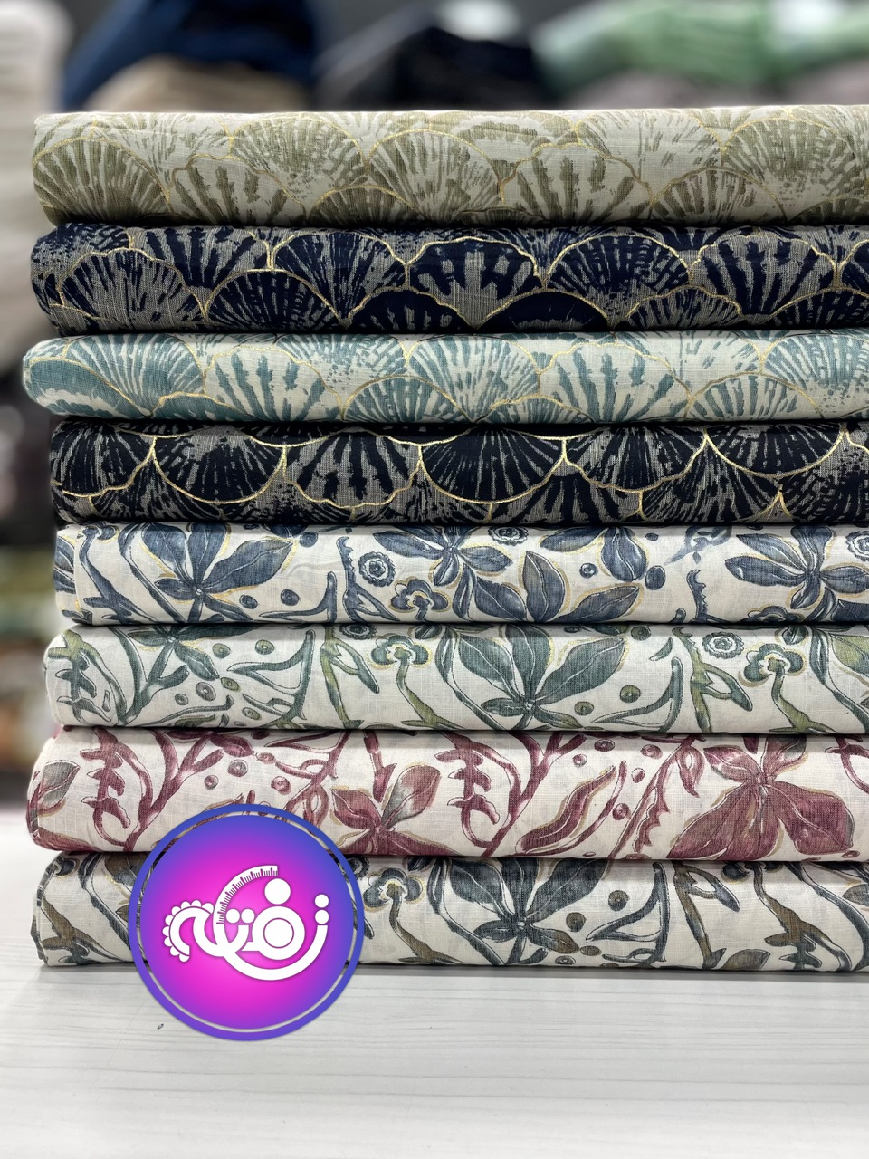 پارچه باتیک طلاکوب