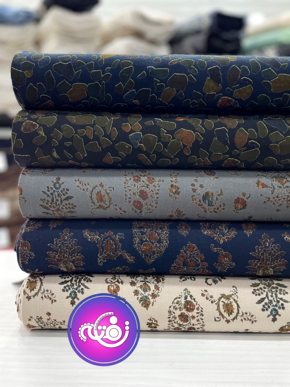 پارچه کرپ نخ طرحدار