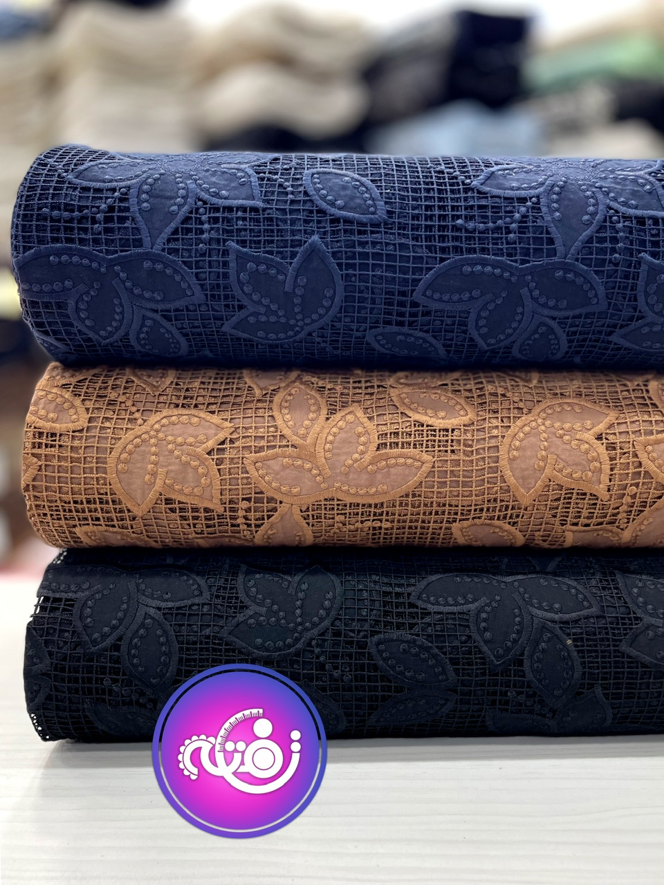 پارچه تور تیکه دوزی شده